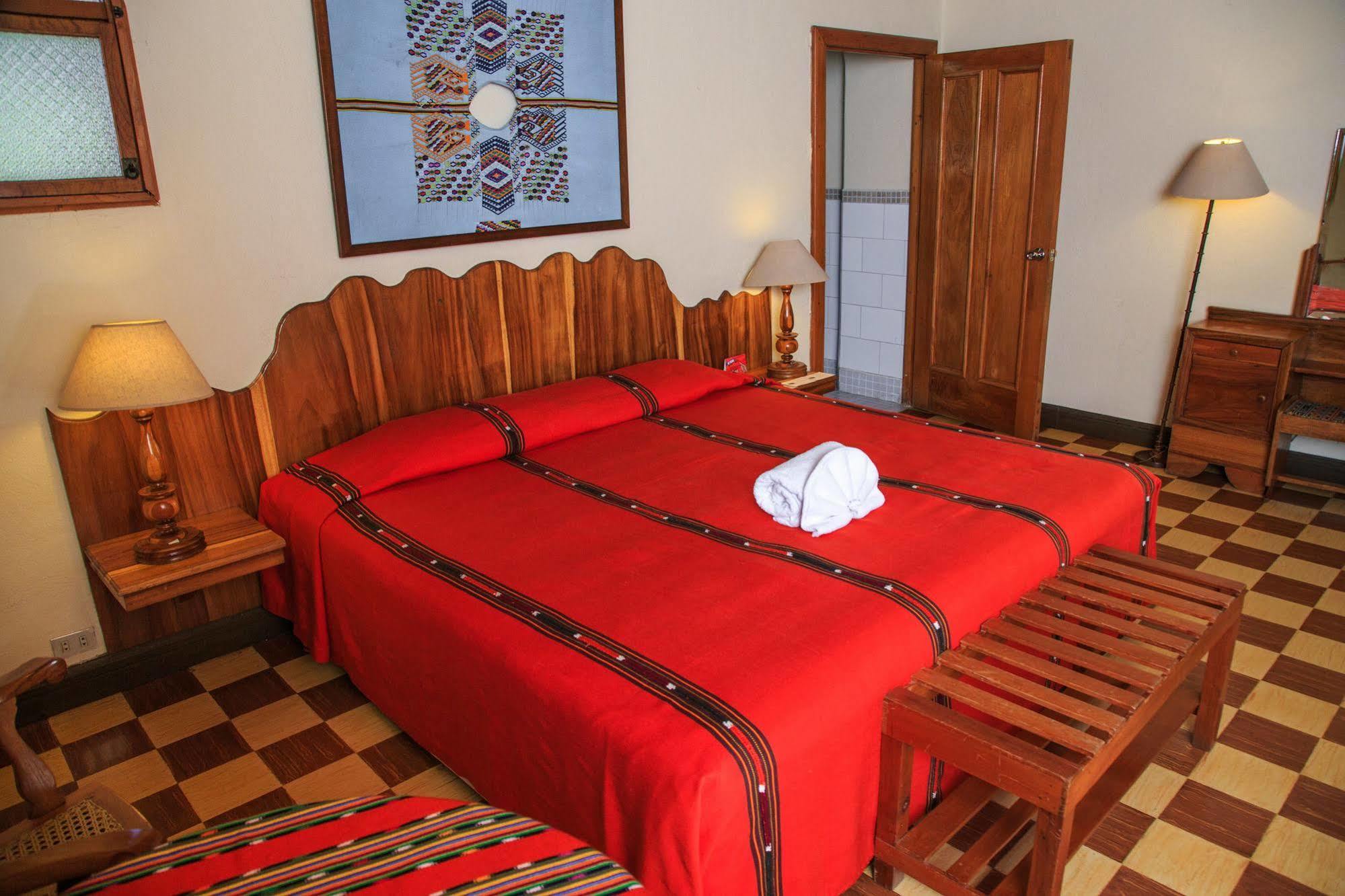 Hotel Regis Panajachel
